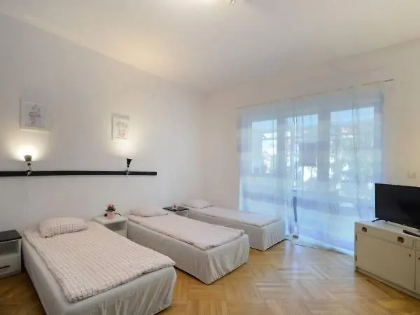 Sloneczny Warszawa Apartment Homestay